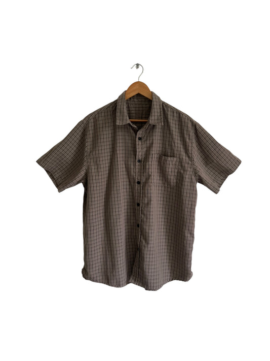 Calm Fitting Brown Button Up